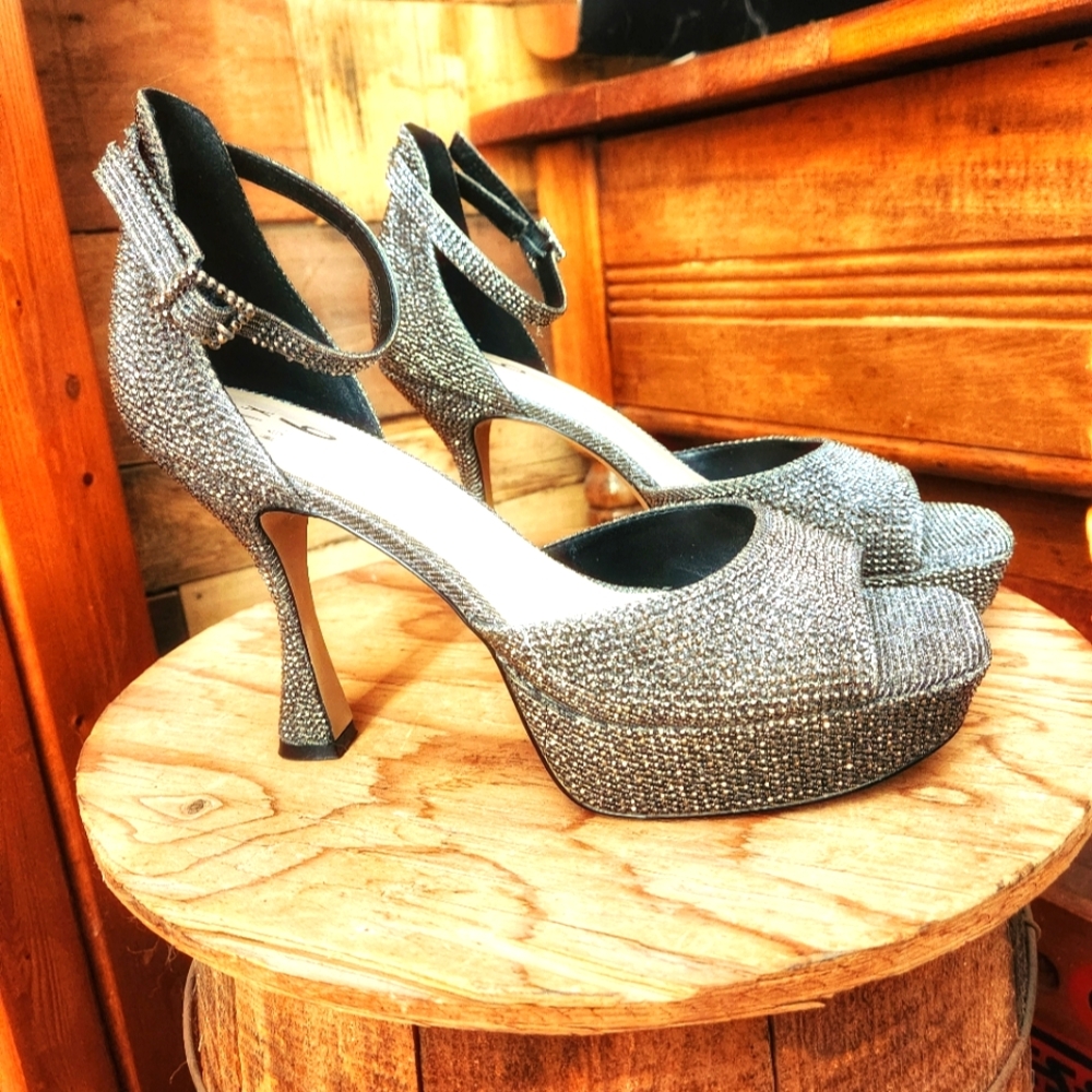 MIX NO.6 LAPEA PLATFORM RHINESTONE COVERED SANDALS/HEELS-SIZE 8.5
